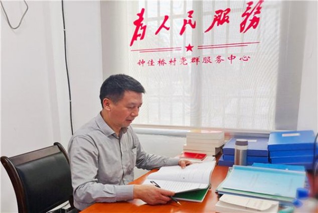 重大来袭！越代一手香烟“恭喜发财”