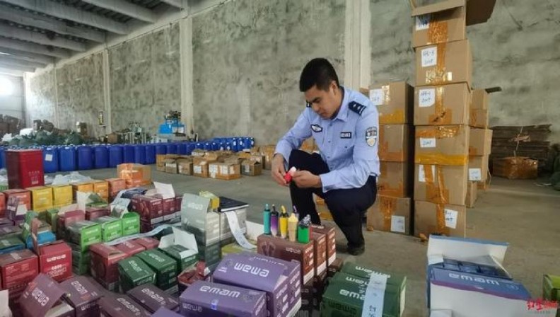 头条！正品外烟微信代理一手货源“浓妆淡抹”