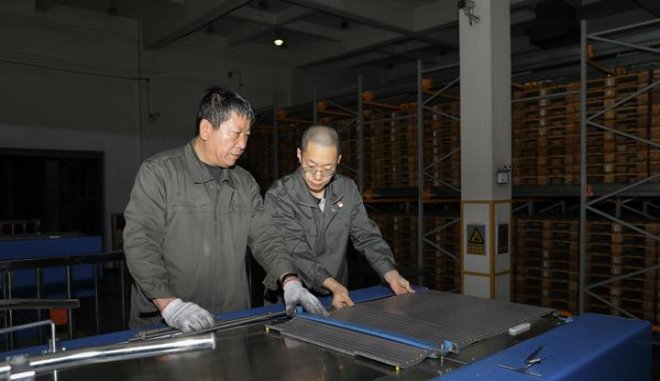 好彩(硬红阿根廷完税限量版)批发价格，好彩(硬红阿根廷完税限量版)价钱批发