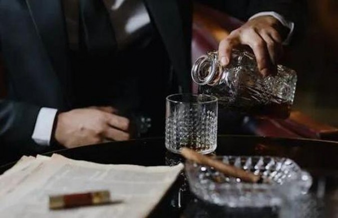 云烟(软大重九虎年限量版)批发多少钱？云烟(软大重九虎年限量版)多少钱一包？