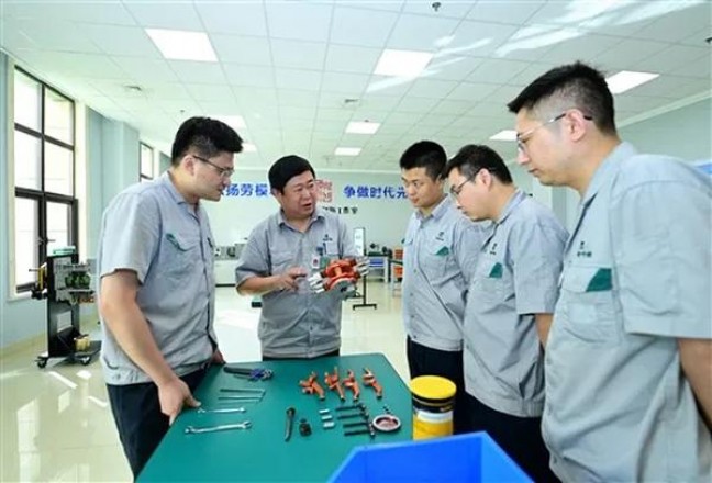 终于发现！汕头免税烟厂家一手货源“惊慌失措”