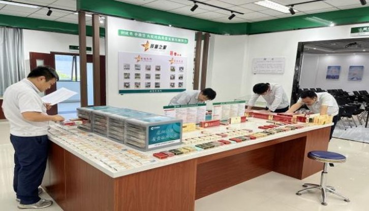 云斯顿软红迪拜加税版多少钱一盒？云斯顿软红迪拜加税版价钱批发 