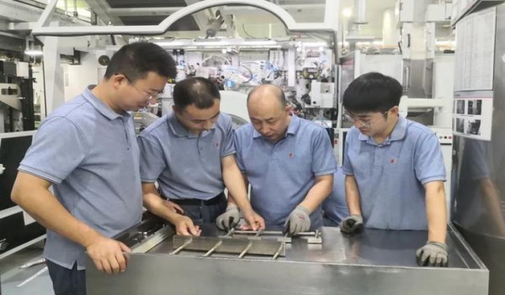 终于发现！免税外烟批发厂家进货“洋洋得意”