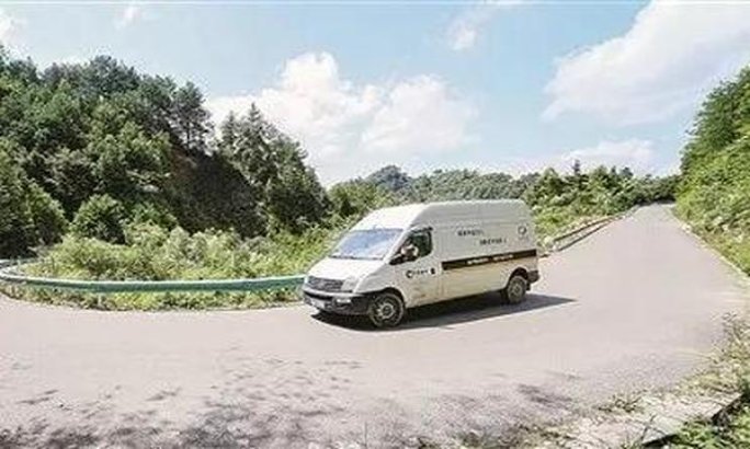 云斯顿硬红俄罗斯版多少钱一盒2024？云斯顿硬红俄罗斯版价格表和图片