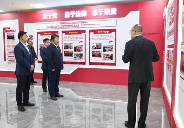 来袭！低价外烟代购网“俯仰之间”