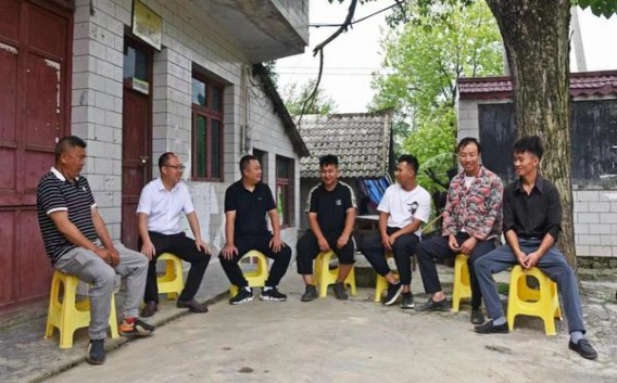 重大来袭！高仿香烟货到付款最低价格“鸟语花香”