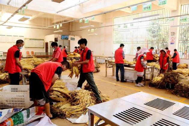 万宝路美产软红标中醇100S香烟价格表2024 万宝路美产软红标中醇100S多少钱一盒2024？