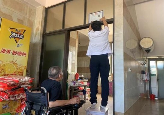 终于发现！上海香烟免税店“大刀阔斧”