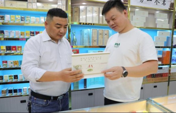 万宝路(软红摩洛哥含税)多少钱一盒2025？万宝路(软红摩洛哥含税)图片及价格 