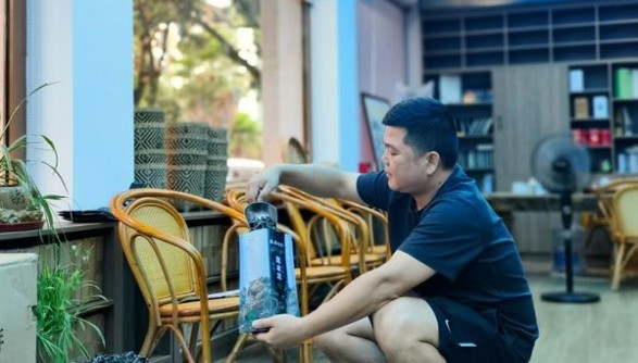 云烟(百味人生)多少钱一包？云烟(百味人生)图片及价格 