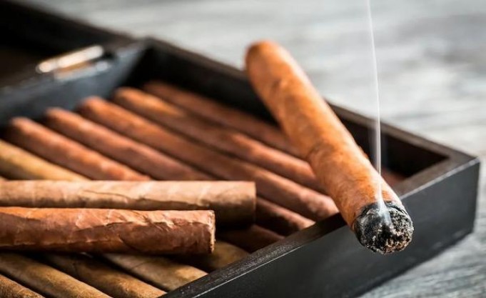 黄金叶(百年梦茶香爆珠)拿货价格，黄金叶(百年梦茶香爆珠)多少钱一盒？