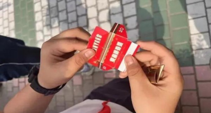 芙蓉王软蓝香港免税版多少钱一盒？芙蓉王软蓝香港免税版多少钱一包？
