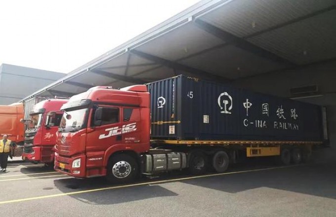 黄金叶(专供出口红)拿货价格，黄金叶(专供出口红)价格表和图片