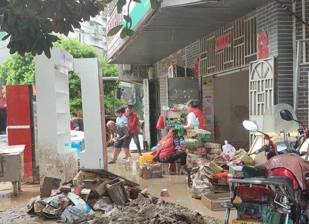 龙凤呈祥(蝶恋花)多少钱一盒2025？龙凤呈祥(蝶恋花)香烟正品价格表 