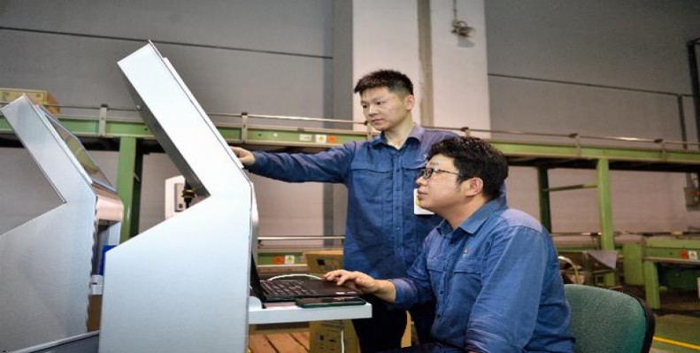 雄狮红老版多少钱一包2024？雄狮红老版价格表和图片