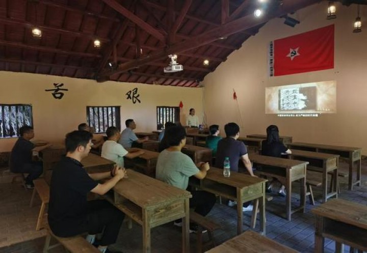 黄山(中国画细支.老版)香烟价格 黄山(中国画细支.老版)香烟价格 