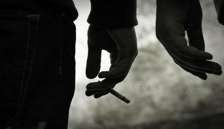 王冠(全叶卷2支.铝管)厂家，王冠(全叶卷2支.铝管)多少钱一包？