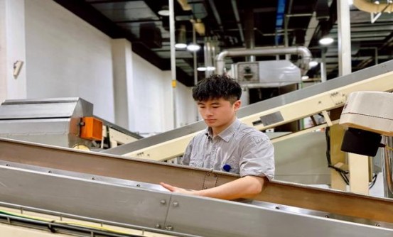 破天荒！国烟批发厂家全网低价一手货源“风和日丽”